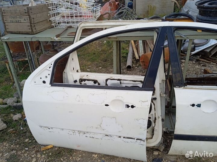 Передние двери форд фокус 1