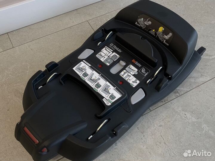 Детское автокресло Stokke iZi Go с базой ISOfix