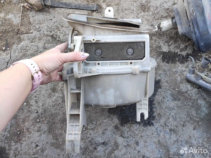 Корпус моторчика печки Toyota Corolla 87130-12280