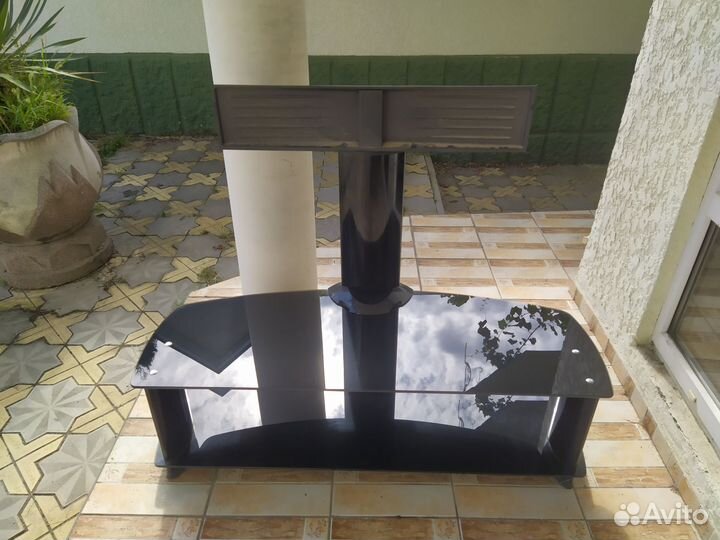 Кронштейн. Подставка под телевизор