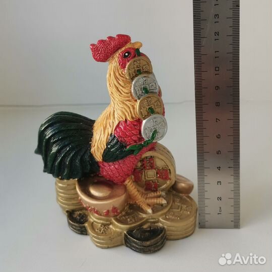 Сувенирные фигурки, копилки