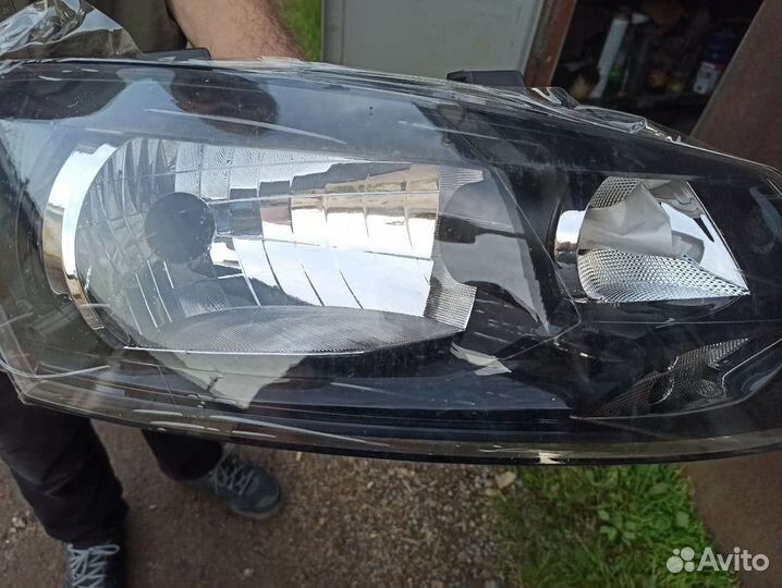 Фара VW polo 10-14 4d