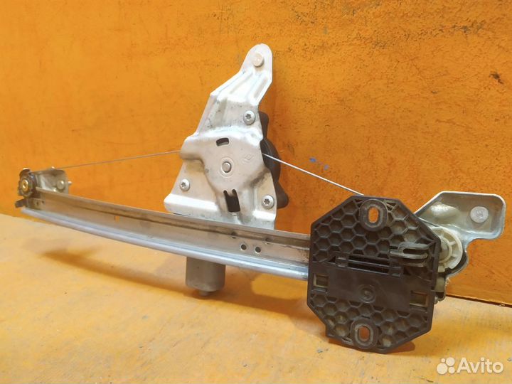 Стеклоподъемник передний правый Renault Logan 2