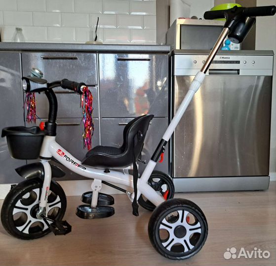 Трехколесный велосипед