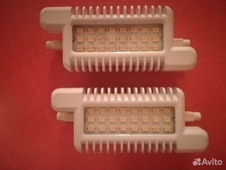 Светодиодная лампа Leduro LED 9W. Силовые розетки