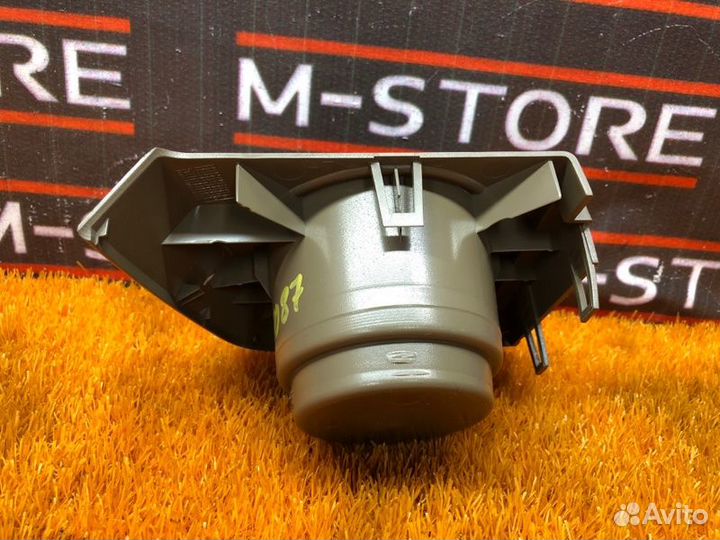 Подстаканник левый Volvo Xc90 C95 B6324S5 2008