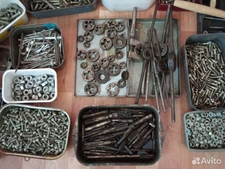 Инструменты разные СССР Топор, молоток, пила, кайл