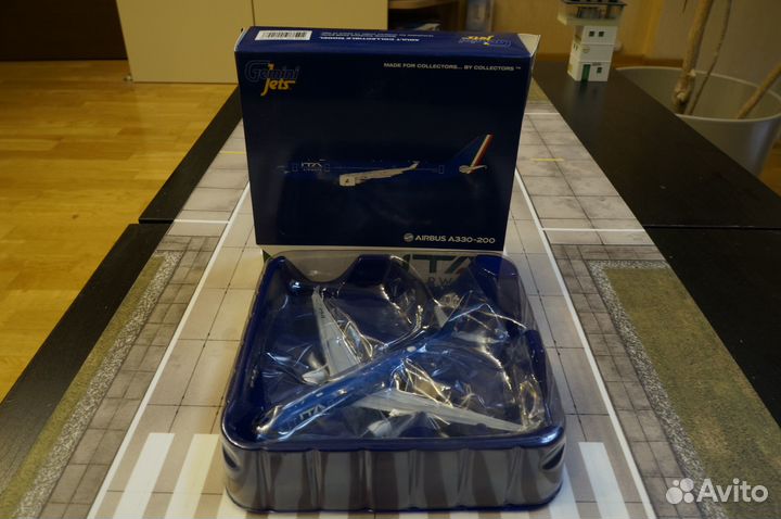 Модель самолета Airbus 330-200