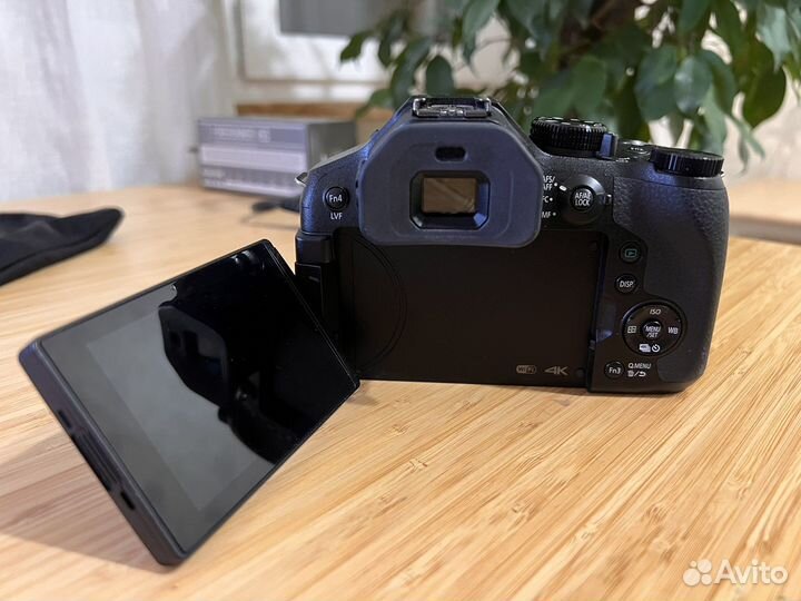 Фотоаппарат Рanasonic lumix DMC-FZ300 почти новый