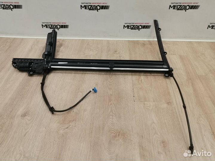 Шторка двери задней левой Mercedes W222 S 222
