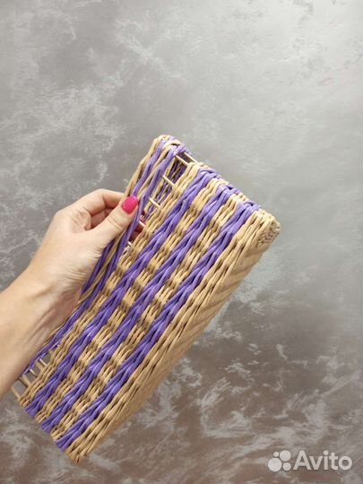 Плетеная корзина, поднос