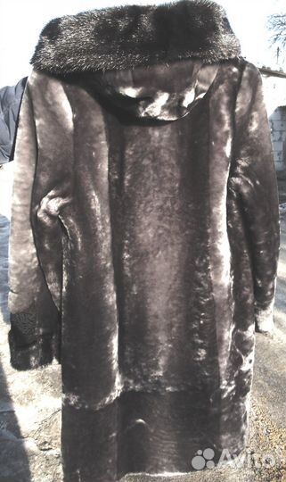 Шубы мутоновая 50-52 размер