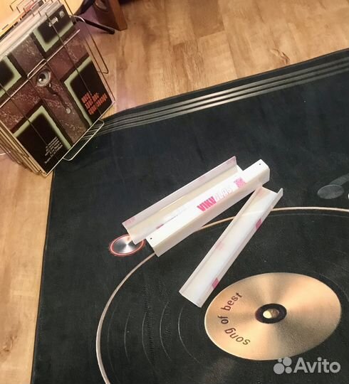 Полочки для винила на стену