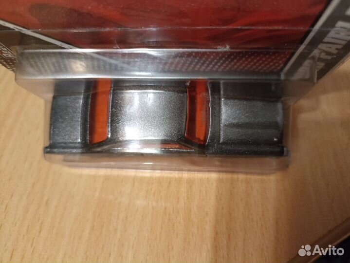 Hot Wheels Garage Ford Fairlane 66