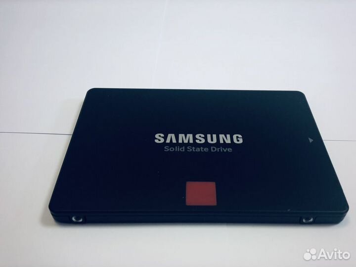 Почти новые SSD-диски Samsung 860 Pro 250 Gb