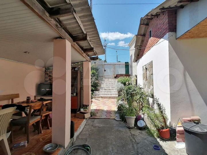 Дом 197,5 м² на участке 9 сот.