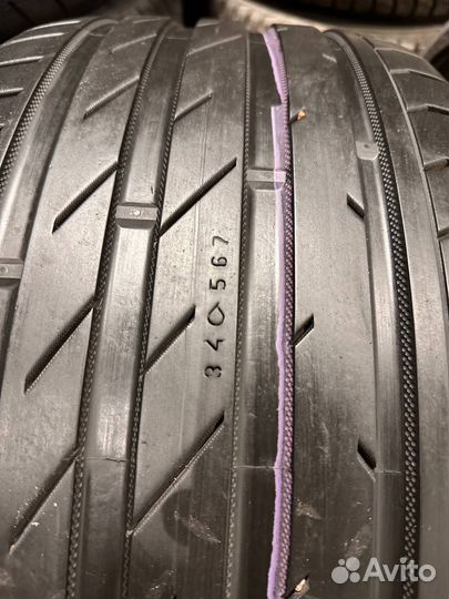 Nokian Tyres Hakka Black 255/35 R20 и 275/35 R20 97Y