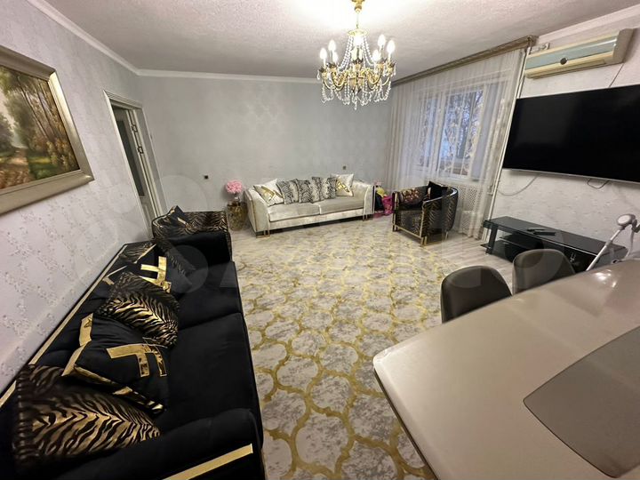 4-к. квартира, 90 м², 3/5 эт.