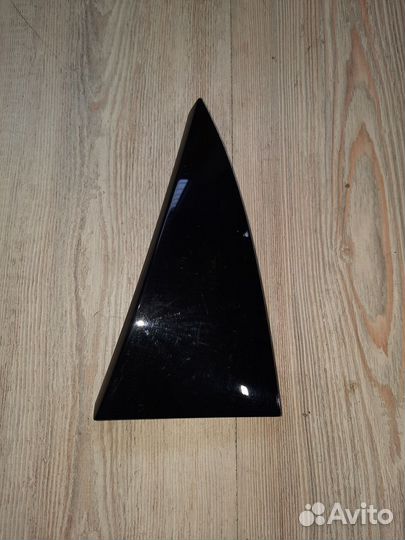 Накладка спойлера Renault kaptur Лев