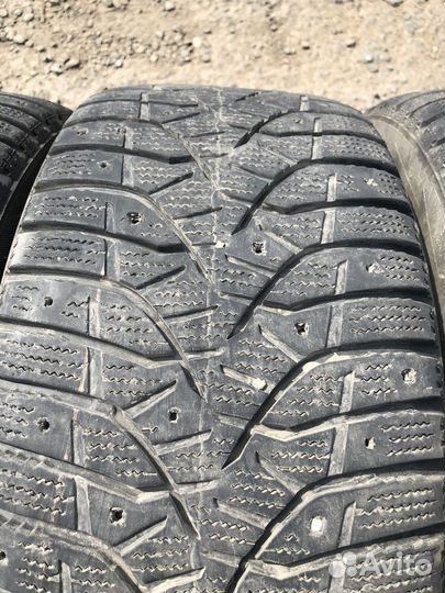 Bridgestone Blizzak Spike-02 245/40 R18 97T