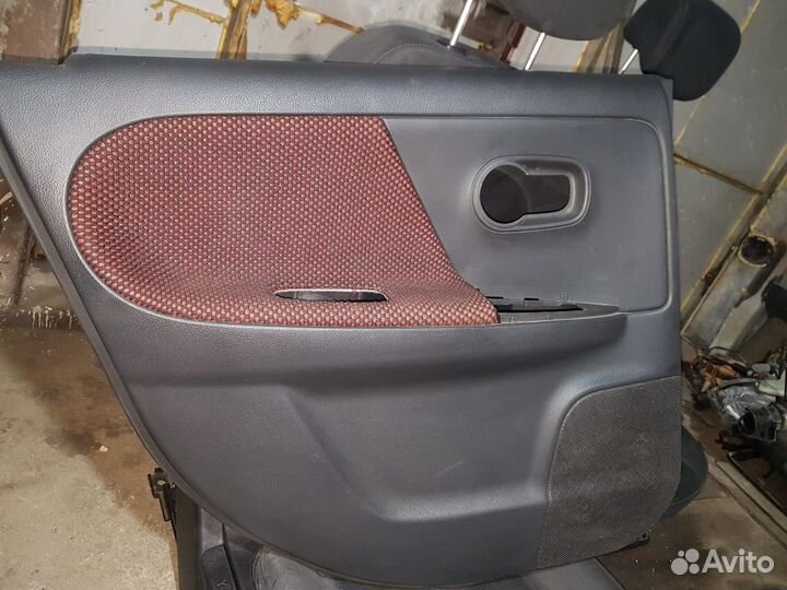 Дверные карты Nissan note E11