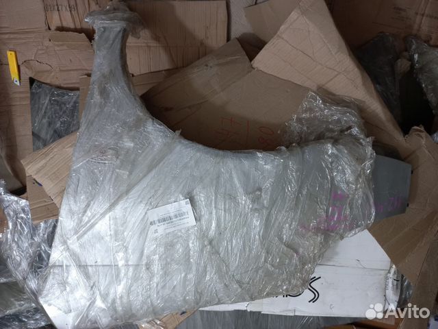 Левое крыло Тойота Функарго