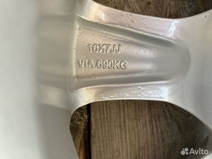 Литые диски R16