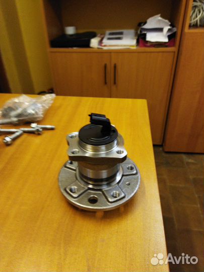 Ступица в сборе opel astra H (задняя)