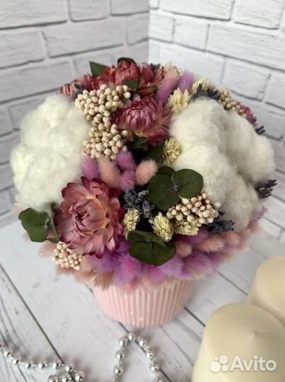 Букет из стабилизированных растений и сухоцветов