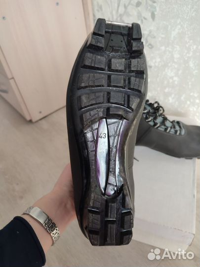 Лыжные ботинки