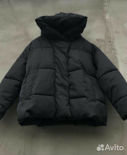 Куртка женская короткая черная