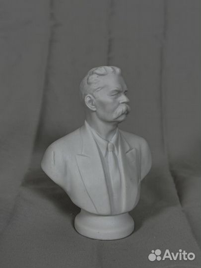 Бюст Горький лфз