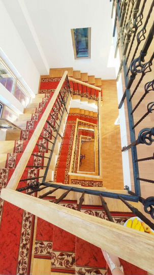 Комната 40 м², 2/4 эт.