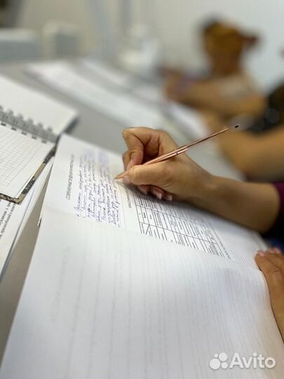 Курсы маникюра EMi