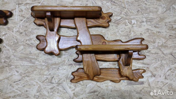 Полка настенная из массива дерева