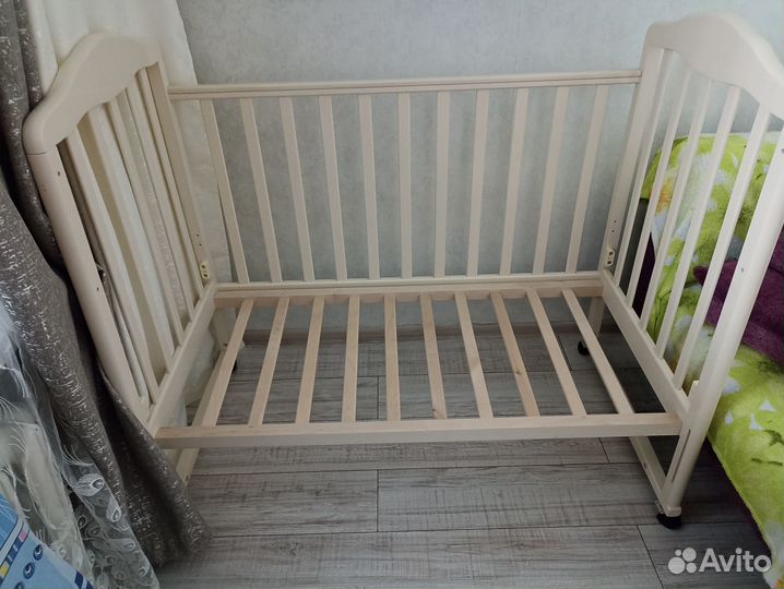 Кроватка для новорожденных 