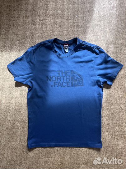 Футболка The North Face