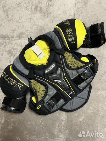 Нагрудник хоккейный шорты Bauer Supreme 1s