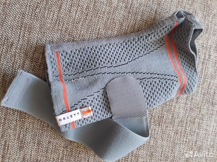 Ортез на лучезапястный сустав правый