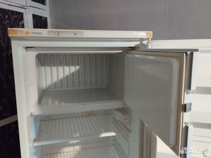 Холодильник stinol