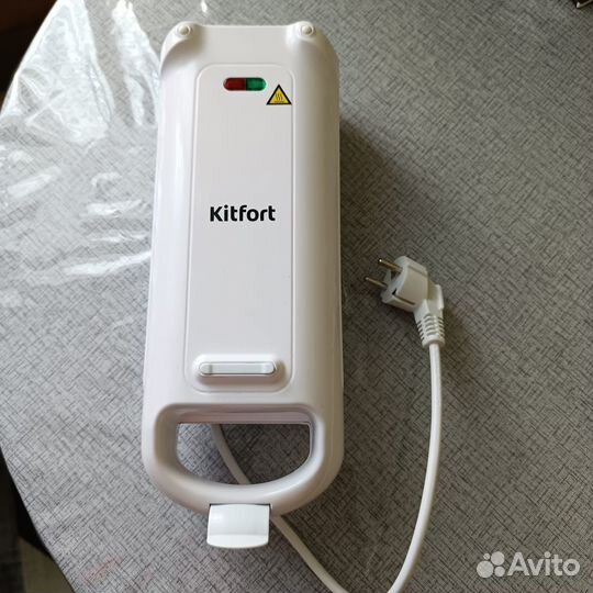 Вафельница kitfort