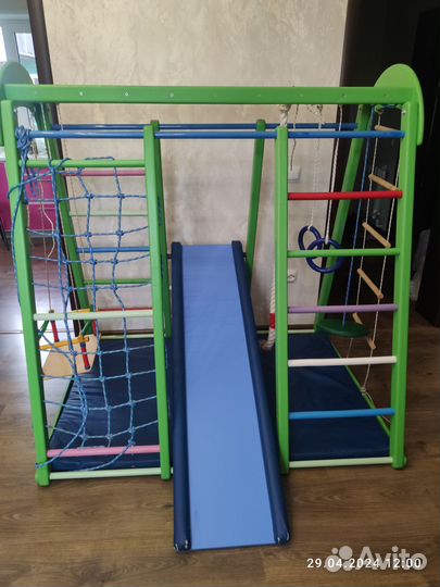 Продам детский спортивный комплекс Супер Чемпион