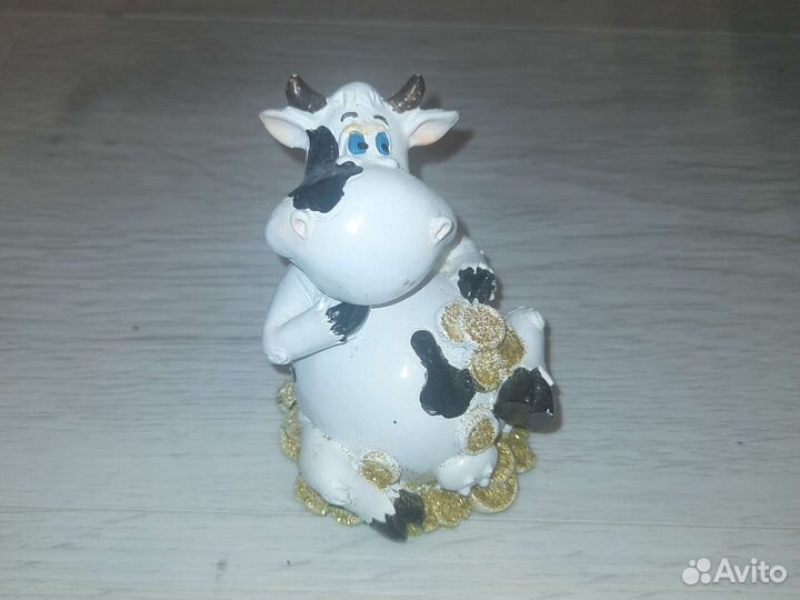 Статуэтка фигурка корова с монетами, символ года