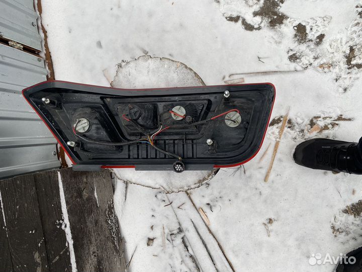 Фонарь задний левый vector некст