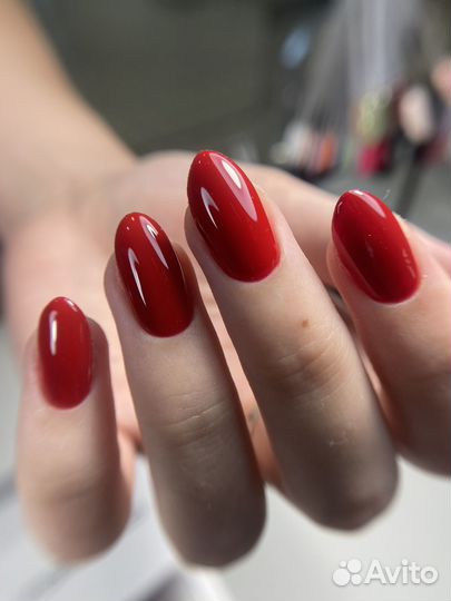 Модель на маникюр и педикюр