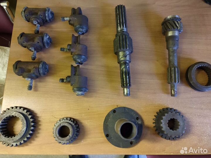 Амортизатор на УАЗ и другие запчасти