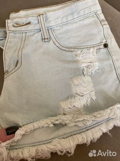 Джинсовые шорты
