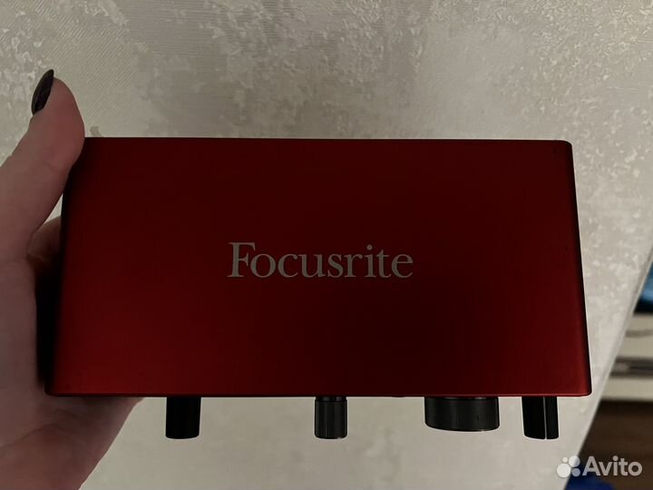 Внешняя звуковая карта focusrite Scarlett 212