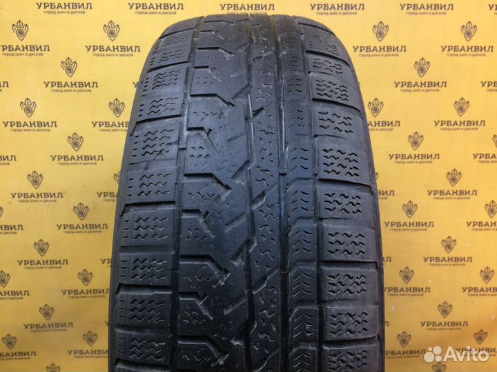 Kumho I'Zen RV Asymmetric 235/65 R17 108H