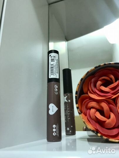 Жидкая матовая помада lottie london